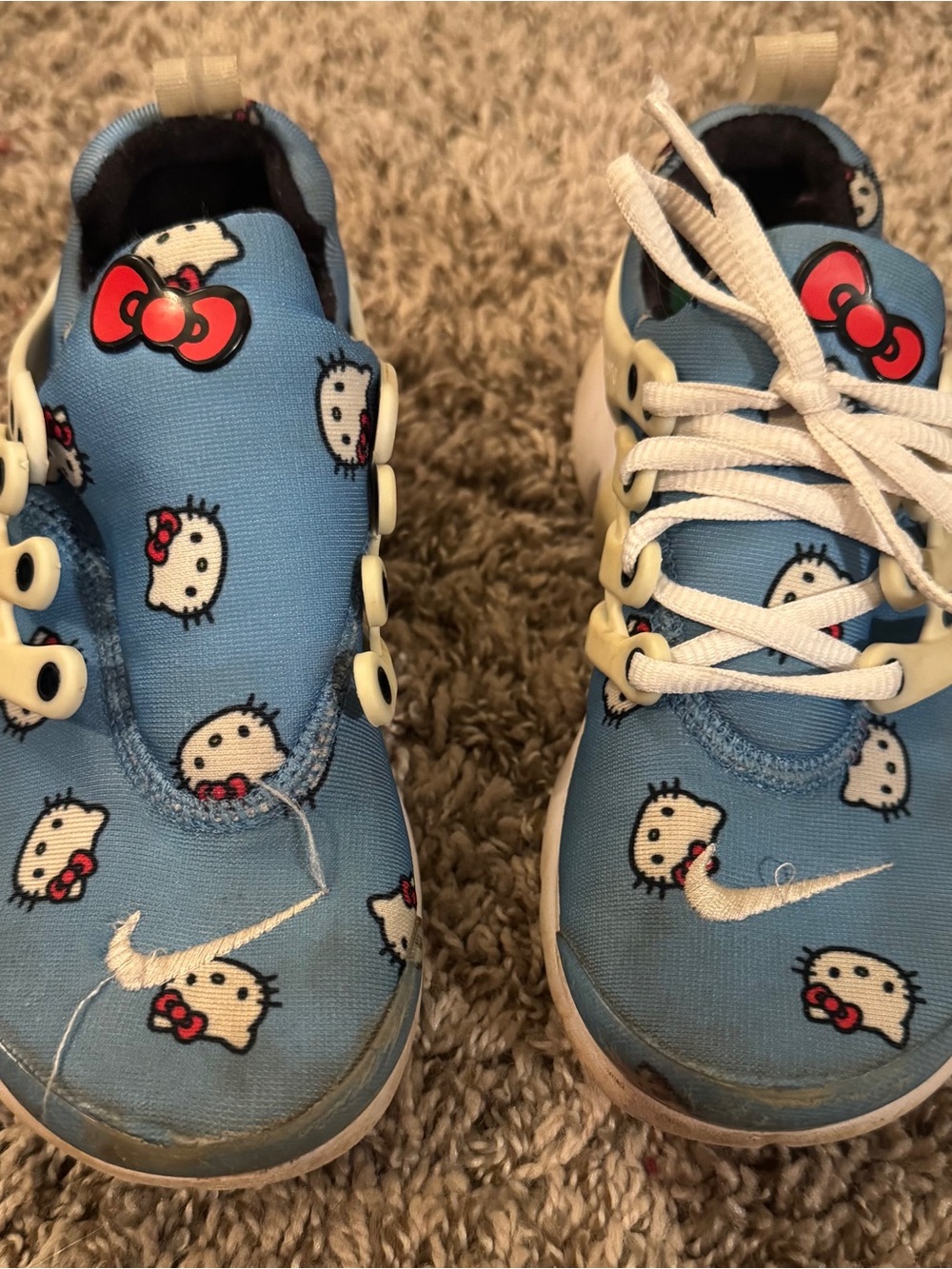 Nike Kids Light Blue Hello Kitty Print Lace-Up Sneakers